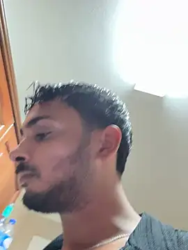 Živý XXX chat Gipsyboysteve