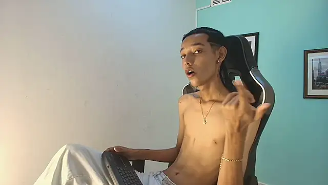 Chat +18 de Drake_cum23 ao vivo