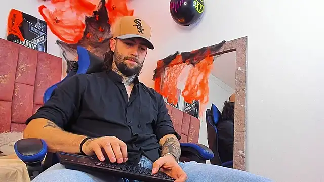 ALPHA_MASTER1 Live XXX Chat