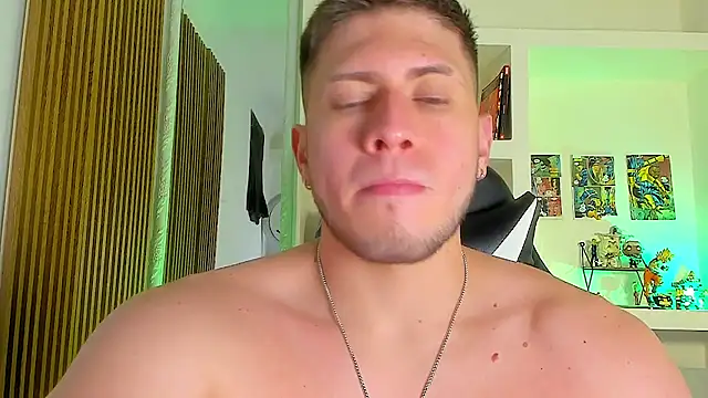 צ'אט XXX בשידור חי של SebastianMaximoff_