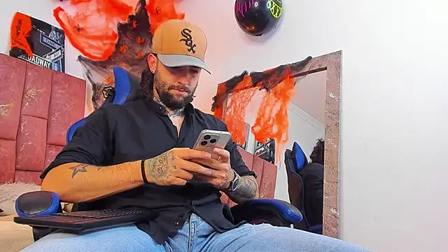 ALPHA_MASTER1's Live XXX Chat