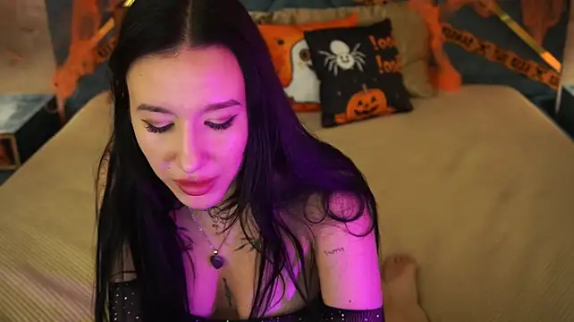 Živý XXX chat NikkiGoldSide