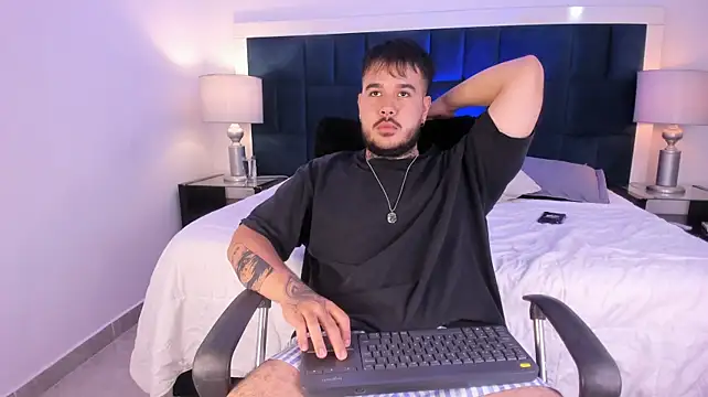 DanteBlossom's Live XXX Chat