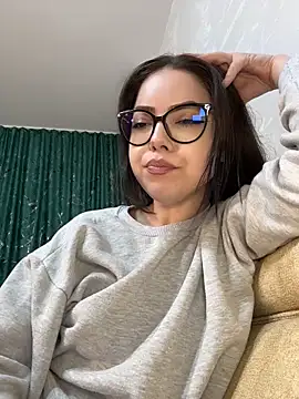 دردشة KaylaLewyss الجنسية المباشرة