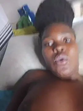 VirginPrincess06 élő XXX-chatje