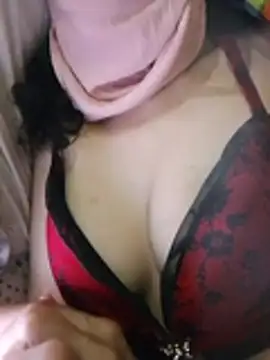 Almas-arabic Adlı Modelin Canlı XXX Sohbeti