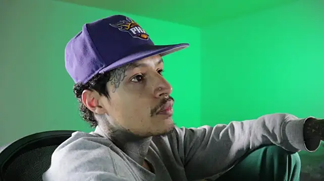trieone Live XXX-chat