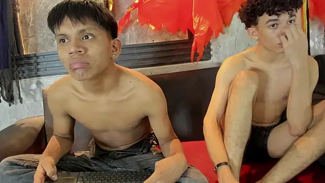 Nccouple_bless live XXX chat