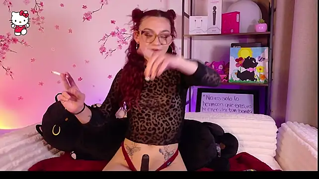 צ'אט XXX בשידור חי של Red_kytty6