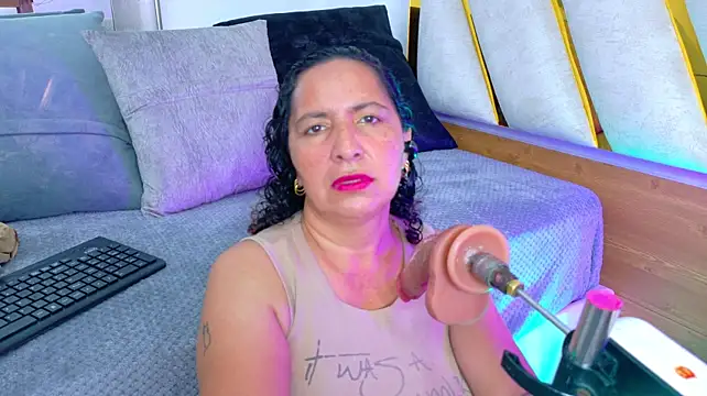 Luna_Naughty1's Live XXX Chat