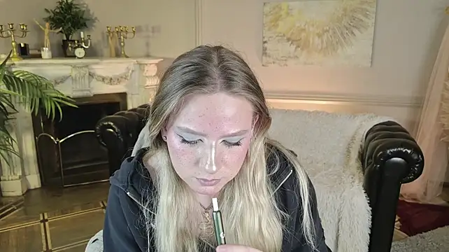 Jes_Solar élő XXX-chatje