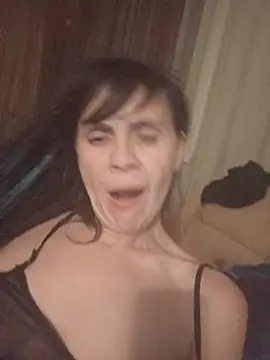 Francenia_lolis' Live XXX Chat