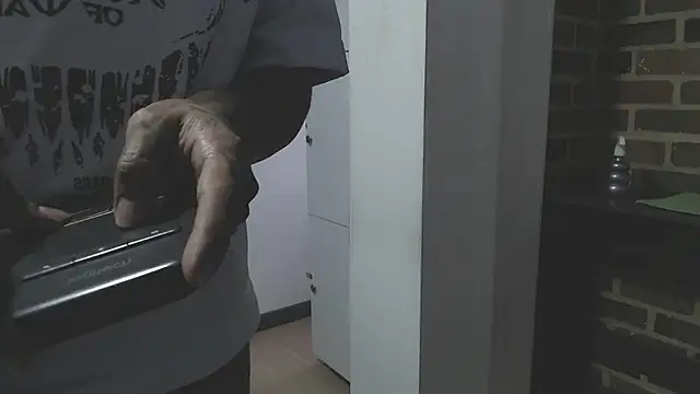 MaximilianRoth Live XXX-Chat