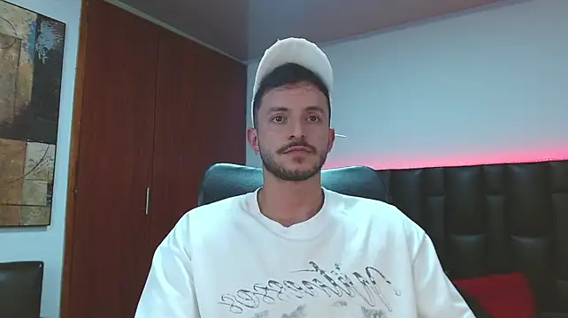 Chatroom XXX en direct de Marcus_lafourt