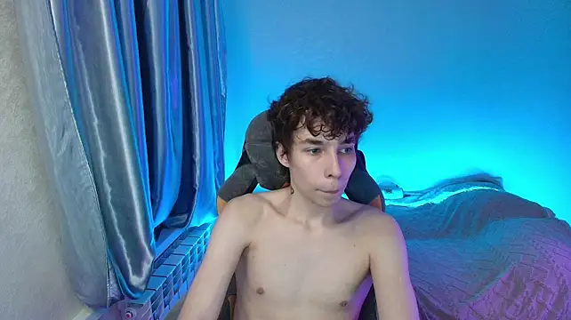 Adam_Kroy Chat XXX live