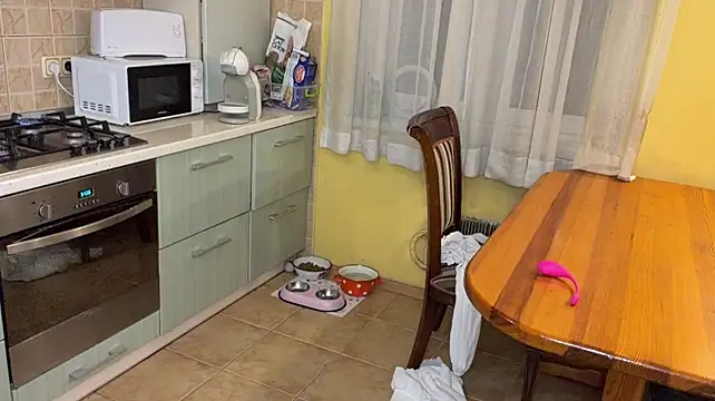 ElidedPremise: απευθείας συνομιλία ΧΧΧ