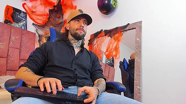 ALPHA_MASTER1 live XXX chat