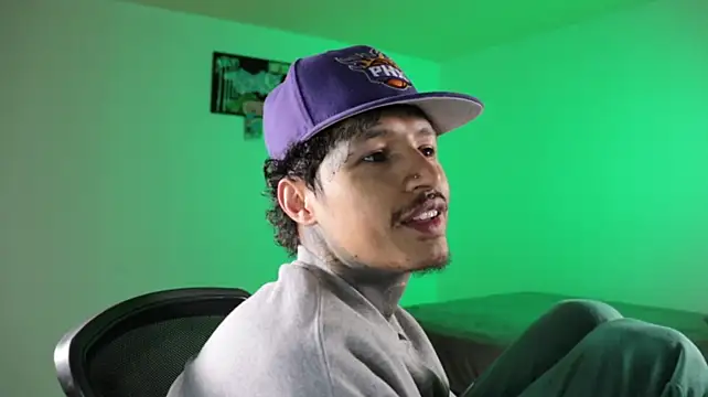 trieone Live XXX Chat