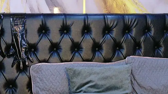LindaFrancoo – Naživo XXX chat