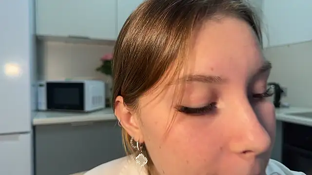 Sairallyn 现场XXX聊天