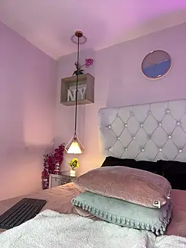 Novagh_ Adlı Modelin Canlı XXX Sohbeti