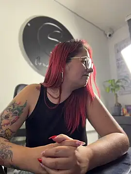 JulianaDiiaz 现场XXX聊天