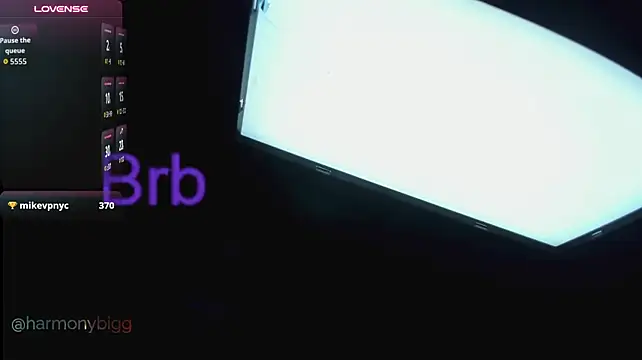 harmony_bigbreastsのライブXXXチャット