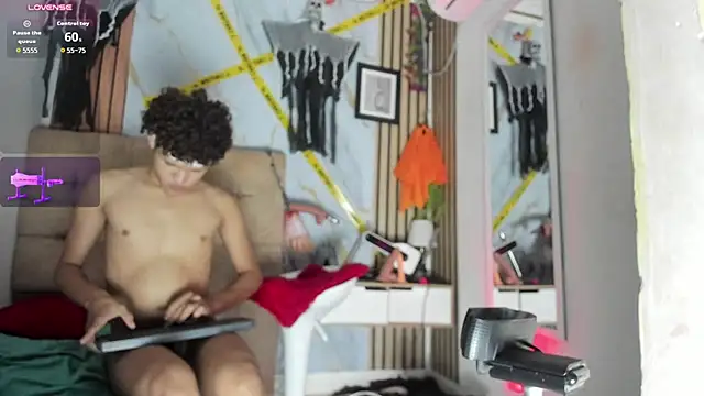 צ'אט XXX בשידור חי של Hot_Boys_Gay