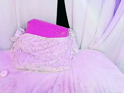 Luuxxanna Chat XXX live