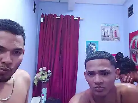 black_twinks Adlı Modelin Canlı XXX Sohbeti