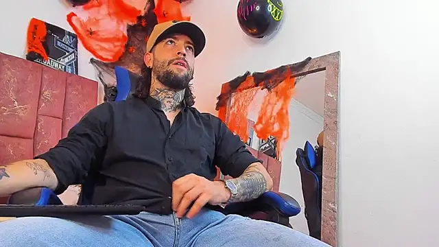ALPHA_MASTER1n Live XXX chat