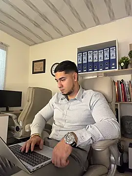 Dimitri_Colleman: онлайн-секс-чат