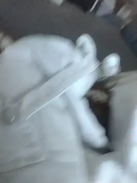XXX chat uživo modela Con27CM