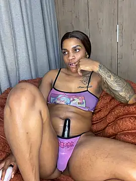 Milkypucy Adlı Modelin Canlı XXX Sohbeti