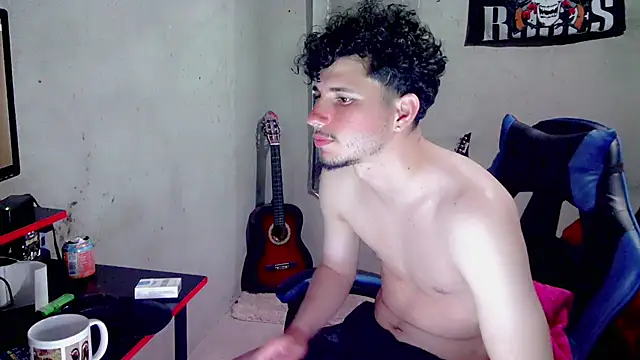 Онлайн чат XXX Atom_Hot