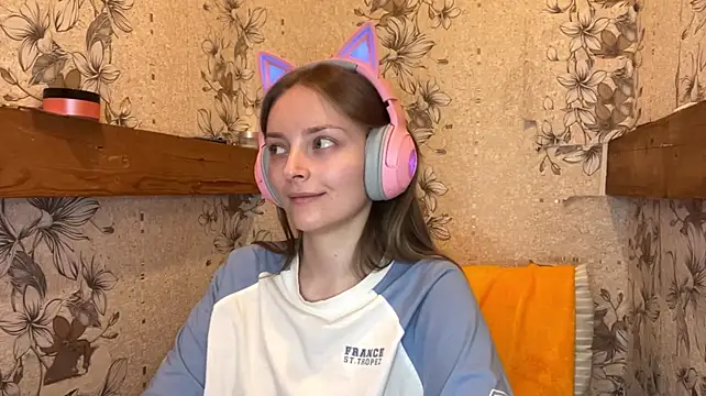 Živý XXX chat EmyMiu