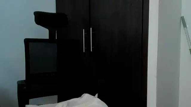 Naughtii_Doll_'s Live XXX Chat