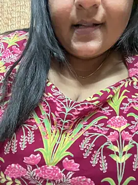 radhikkaa 现场XXX聊天