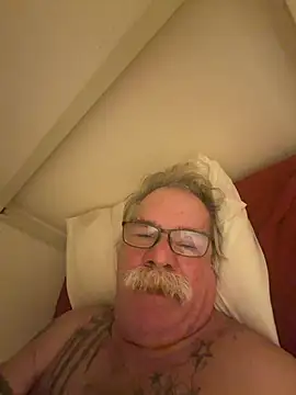 Онлайн чат XXX Caesar_Baxter