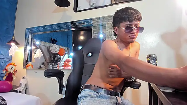 Chat +18 de Mr_Dylan1 ao vivo