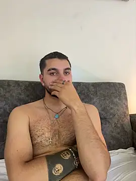 Chat +18 de AmadeoWild ao vivo