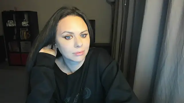 XXX chat uživo modela MollyCheiz