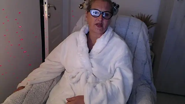 Divineblond 라이브 XXX 채팅