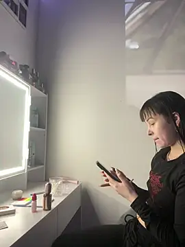 Just-Lilly Chat XXX live