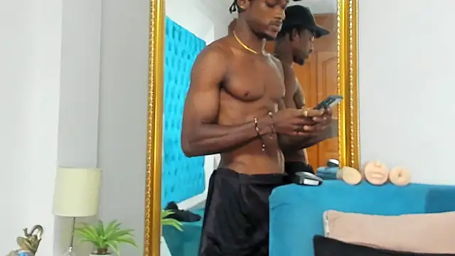 Charliedamn's Live XXX Chat