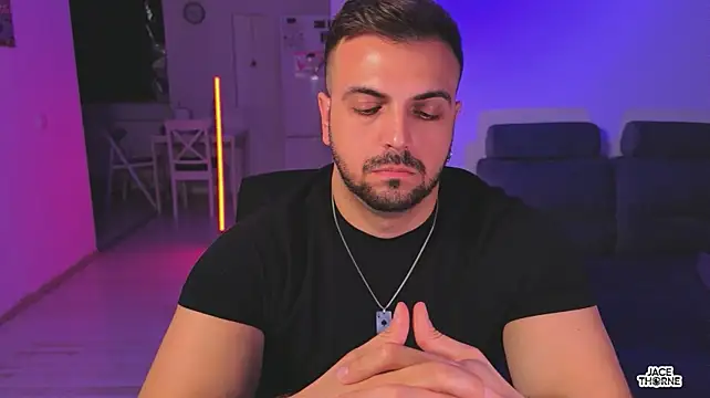 צ'אט XXX בשידור חי של Jace_Thorne