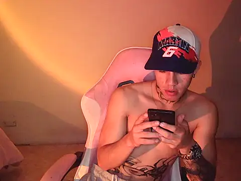 David_LongVibe's Live XXX Chat