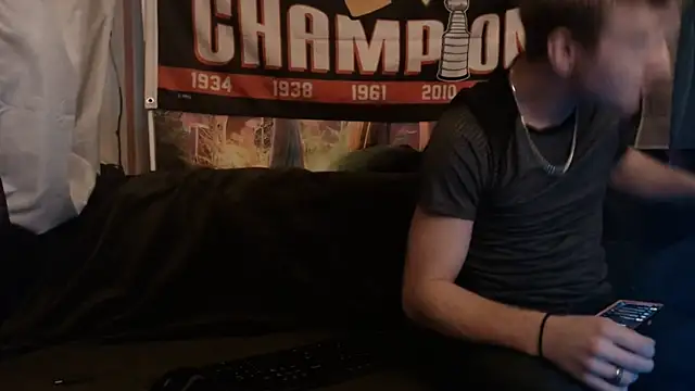 XXX chat uživo modela PeckerPacker1000