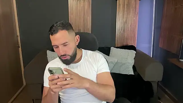 XXX chat uživo modela Rob_fab