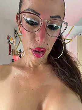 YOURSDEBORA Webcam Show